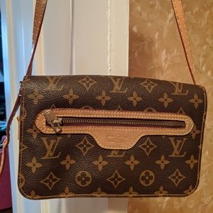 Beautiful Original LV purse